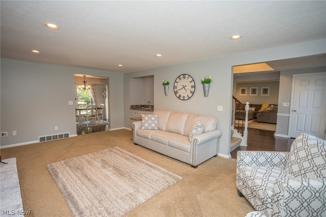 16872 Rabbit Run Drive Strongsville, OH 44136 - Photo 4 of 28 Gallery Image 4