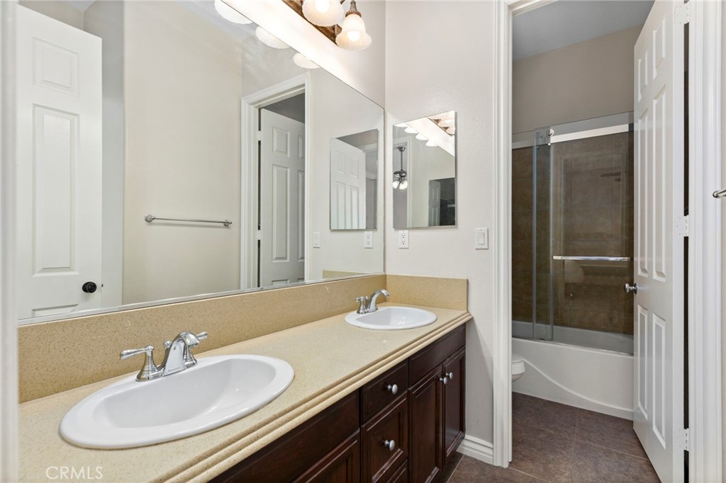 7907 Horizon View Drive Riverside, CA 92506 - Photo 30 of 58 Bathroom 2