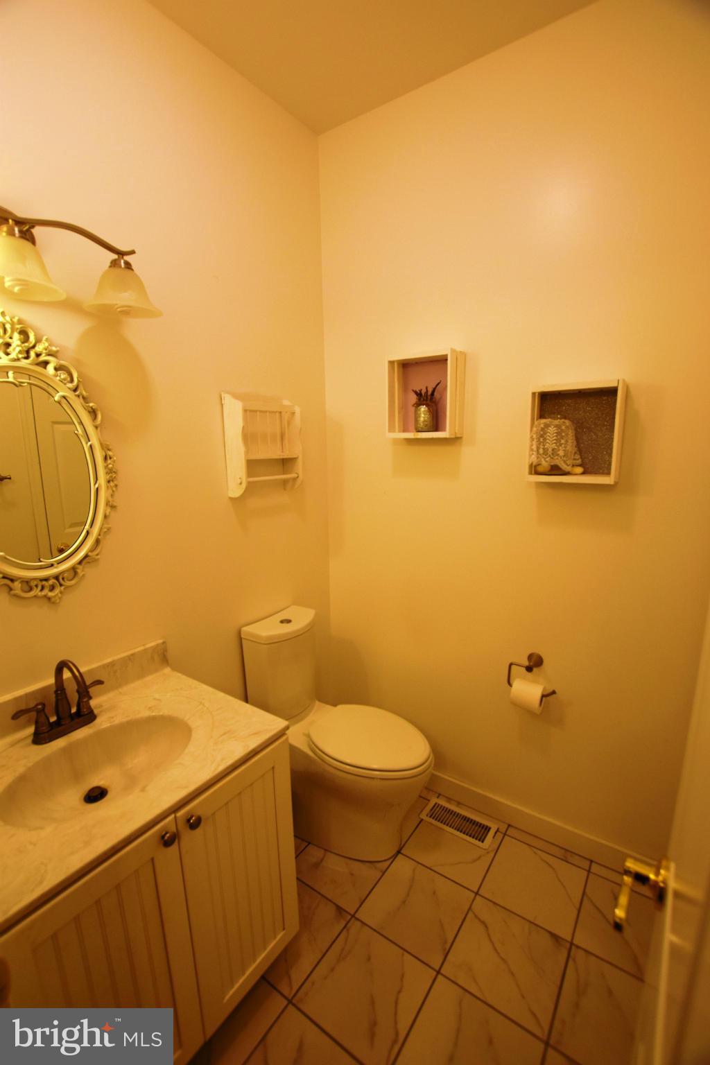 5010 Ten Oaks Road Dayton, MD 21036 - Photo 12 of 29 Powder Room