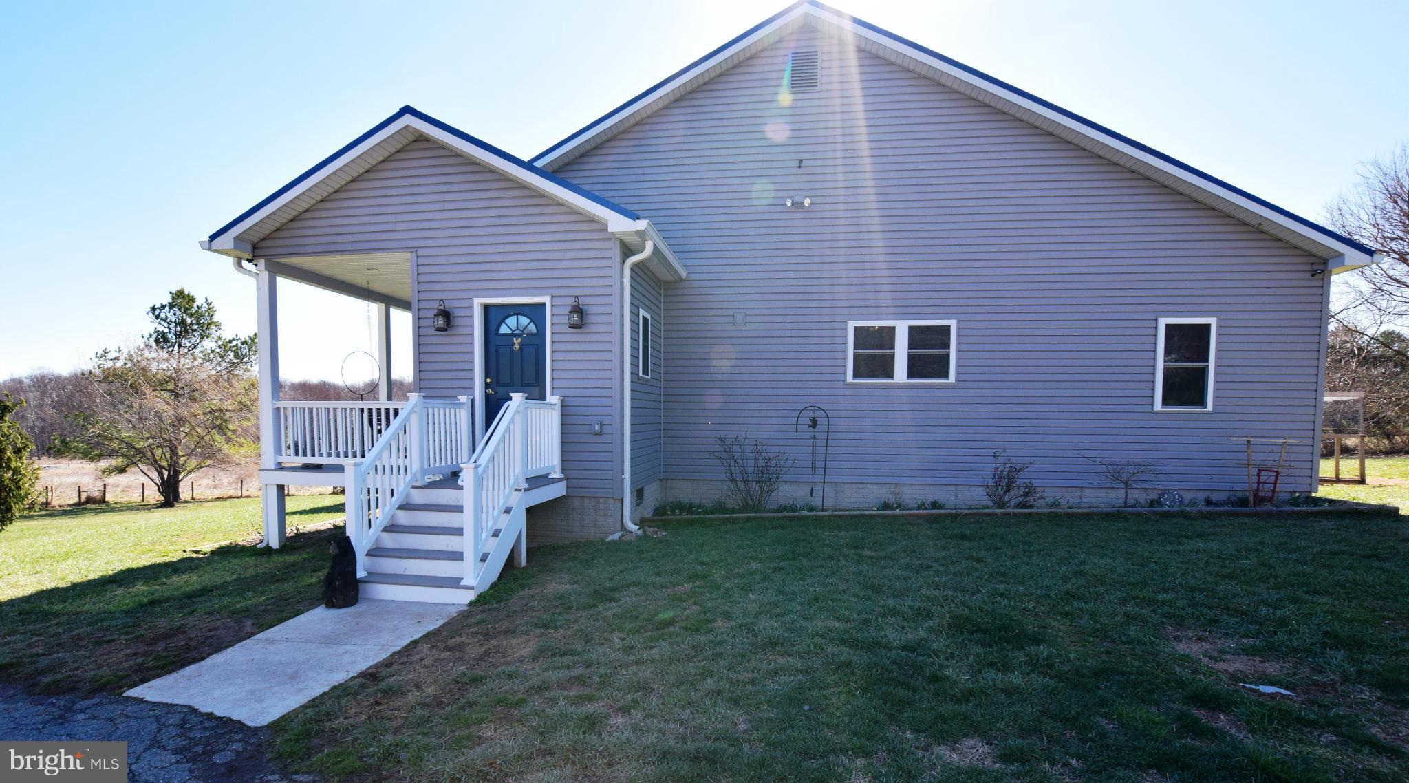 5010 Ten Oaks Road Dayton, MD 21036 - Photo 3 of 29 Side Door