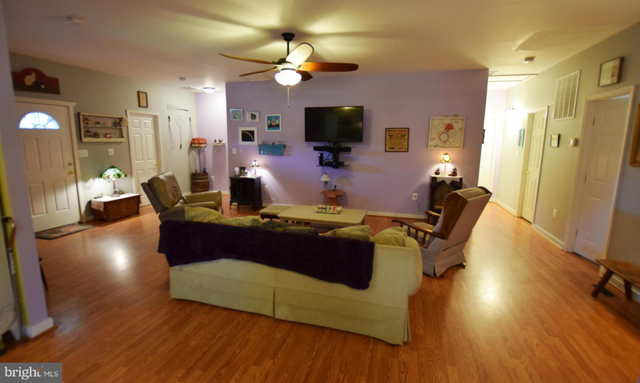 5010 Ten Oaks Road Dayton, MD 21036 - Photo 9 of 29 Family Room