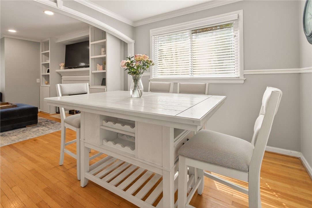606 Claybourne Road Brighton, NY 14618 - Photo 9 of 43 Dining Area