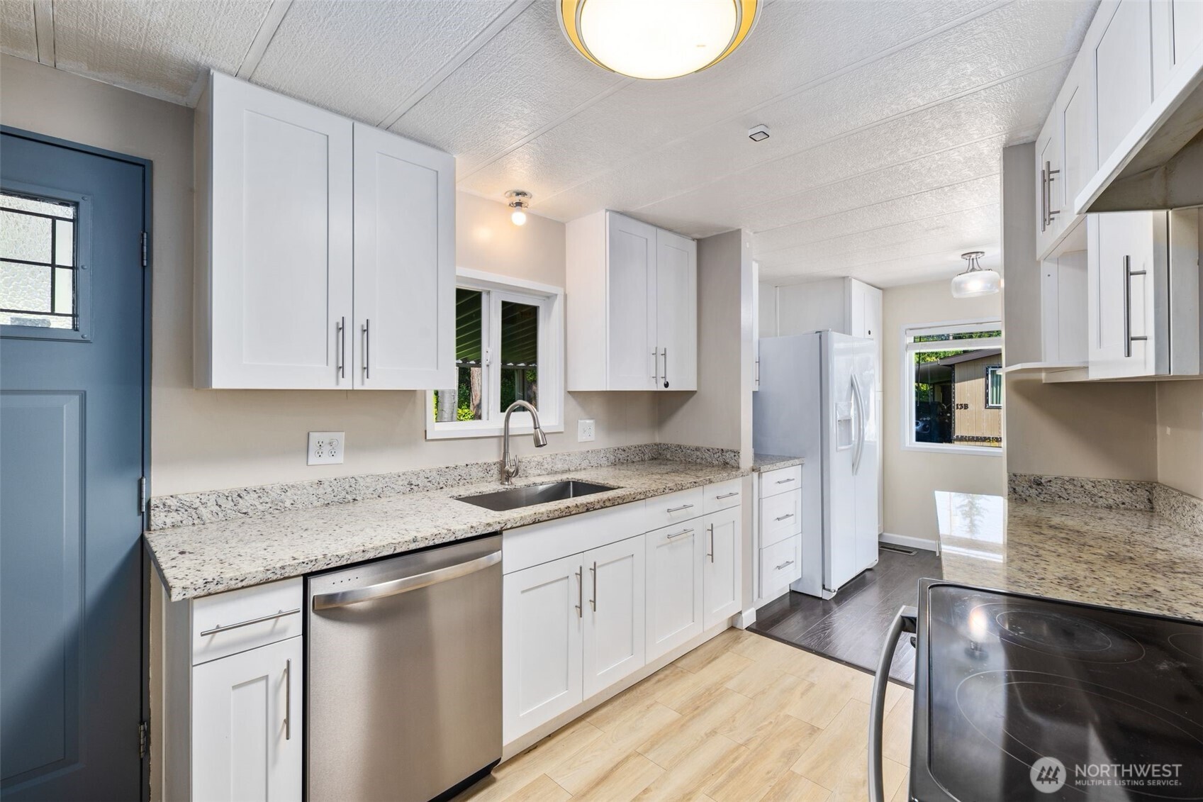 23708 Locust Way, Unit 22B Bothell, WA 98021 - Photo 3 of 29 Gallery Image 3