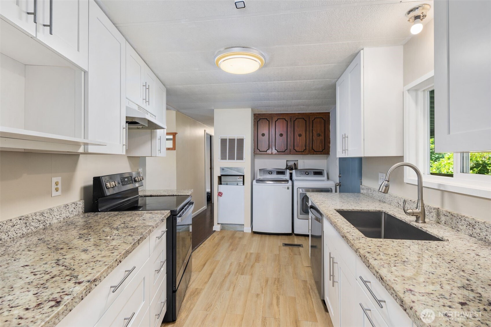 23708 Locust Way, Unit 22B Bothell, WA 98021 - Photo 10 of 29 Gallery Image 10