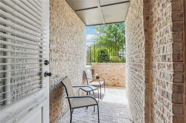 a car parked in front of a building