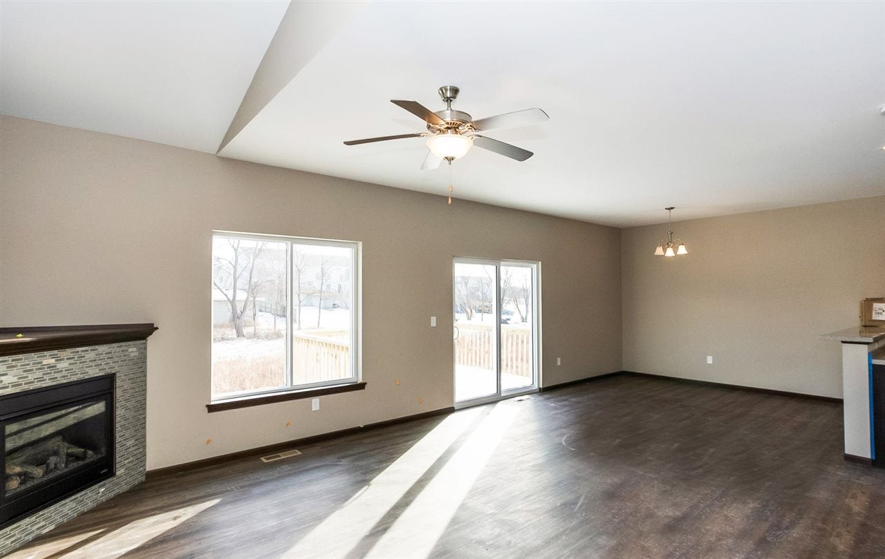 470 RJ Drive Tiffin, IA 52340 - Photo 1 of 20 Gallery Image 1
