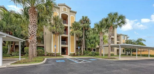 $2,500 | 7121 River Hammock Drive, Unit 302, Bradenton, FL 34212