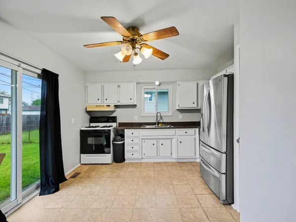$274,900 | 12217 Wheaton Drive, Sterling Heights, MI 48313