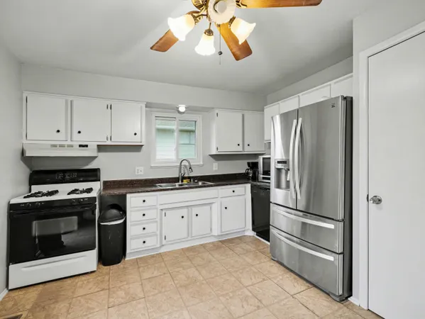 $274,900 | 12217 Wheaton Drive, Sterling Heights, MI 48313