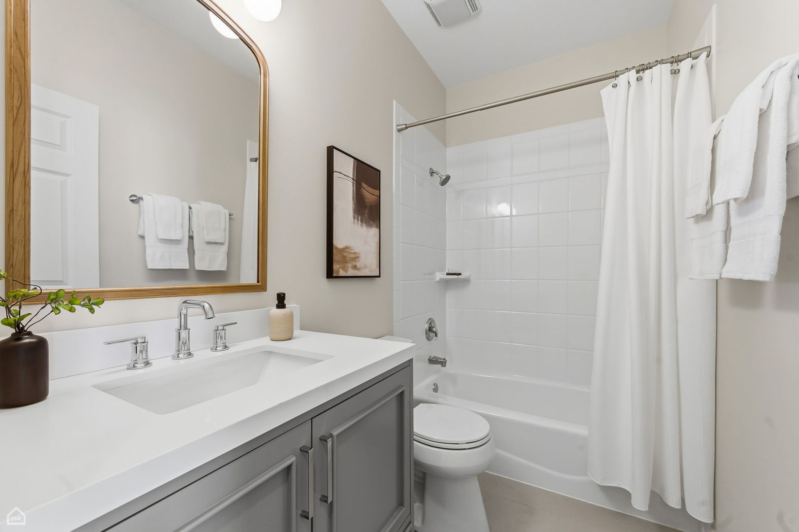 1035 West Taylor Street, Unit 3 Chicago, IL 60607 - Photo 11 of 13 Gallery Image 11