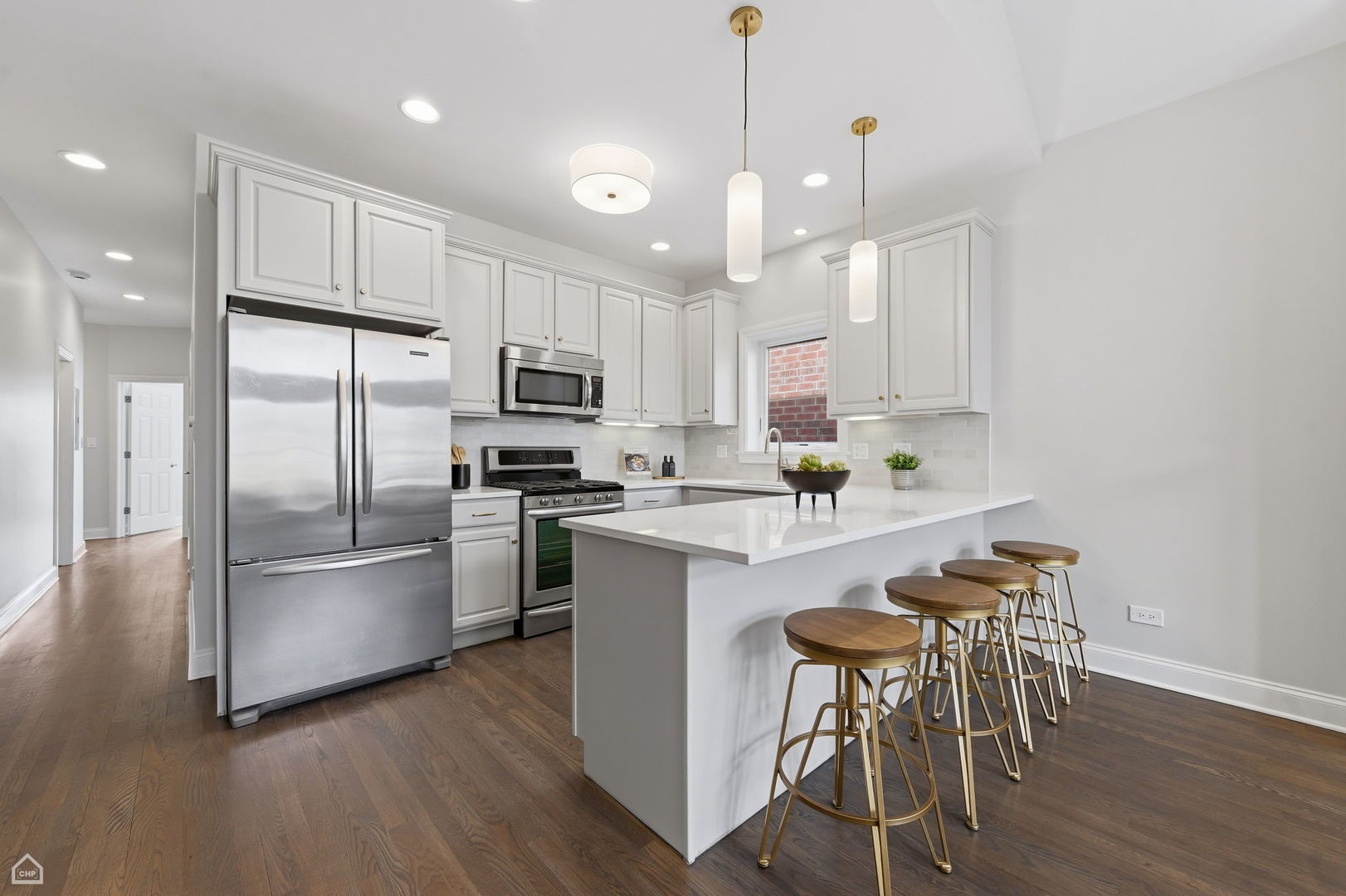 1035 West Taylor Street, Unit 3 Chicago, IL 60607 - Photo 5 of 13 Gallery Image 5