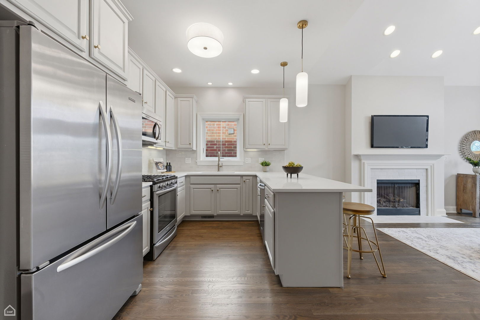 1035 West Taylor Street, Unit 3 Chicago, IL 60607 - Photo 6 of 13 Gallery Image 6