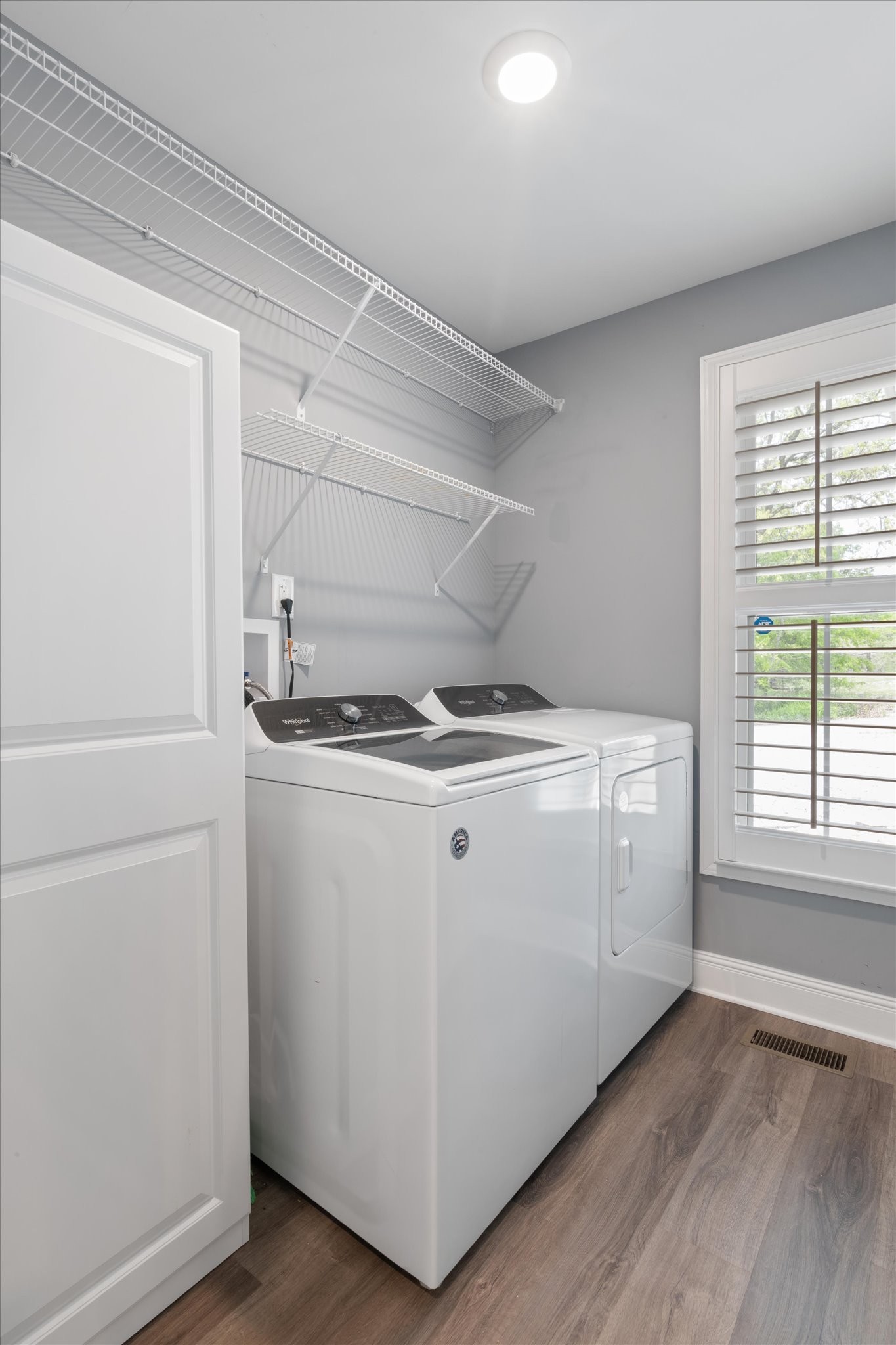 7452 South Swift Road Goodlettsville, TN 37072 - Photo 22 of 27 a utility room with dryer and washer