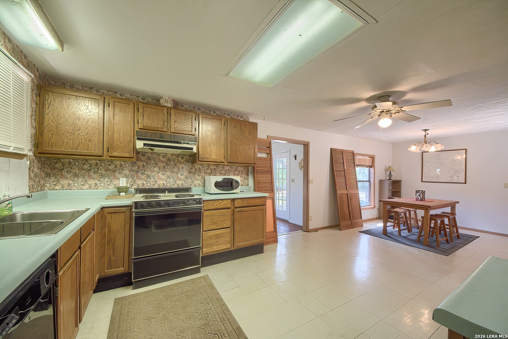 100 Red Rock Road Blanco, TX 78606 - Photo 28 of 38 Gallery Image 28