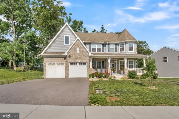 $850,000 | 4555 Lark Meadows Drive, Mechanicsburg, PA 17055