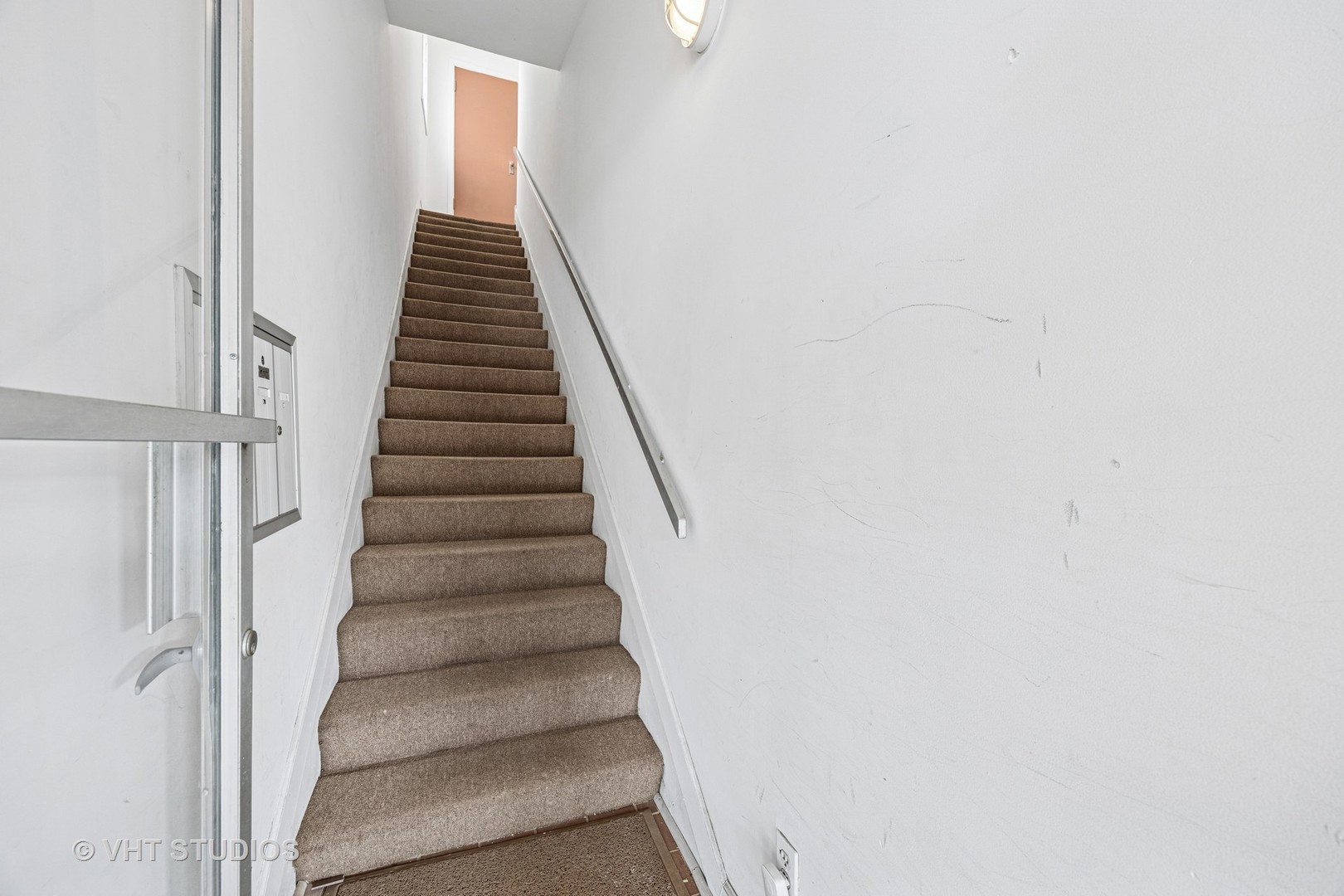 816 North Boulevard, Unit 2F Oak Park, IL 60301 - Photo 20 of 20 a view of entryway