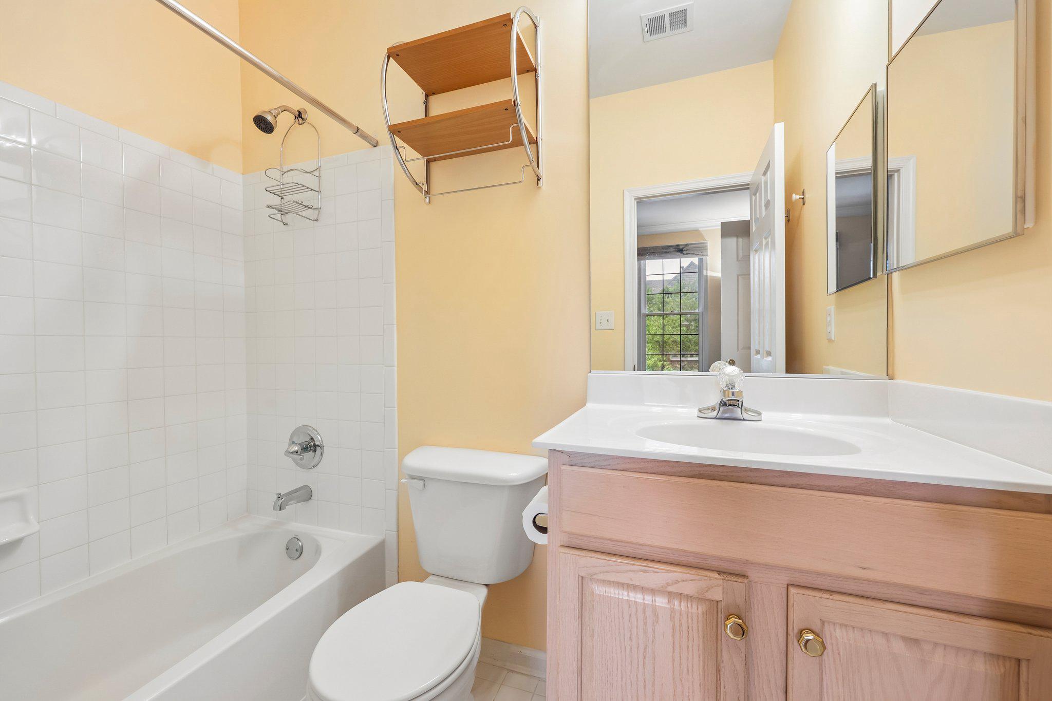 331 Alfandre Street Gaithersburg, MD 20878 - Photo 20 of 38 Bright and inviting bedroom 2 bathroom.