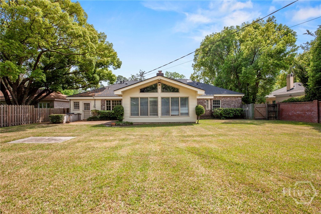 110 East 58th Street Savannah, GA 31405 - Photo 41 of 46 back yard