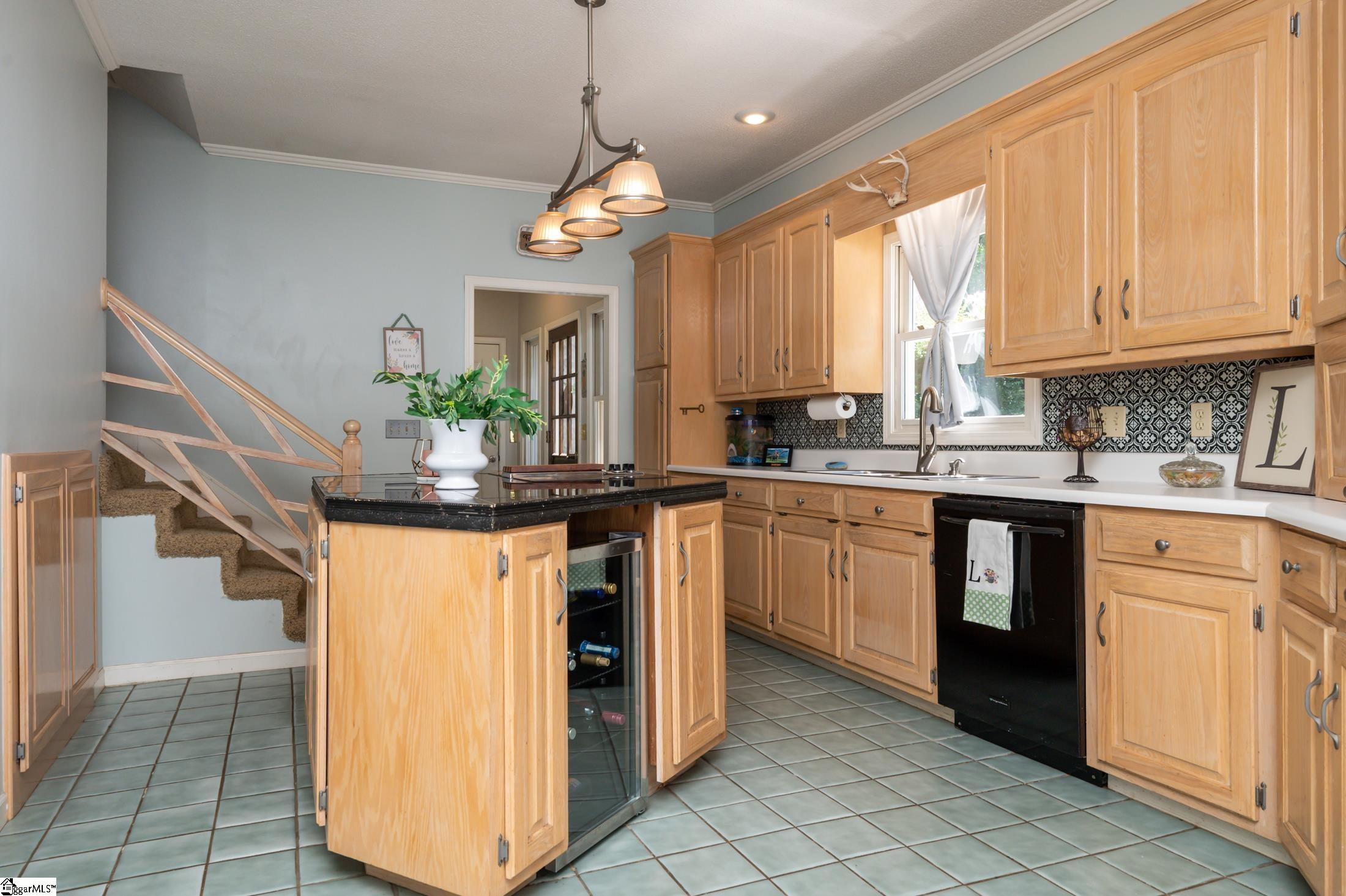 413 Cathey Road Anderson, SC 29621 - Photo 9 of 26