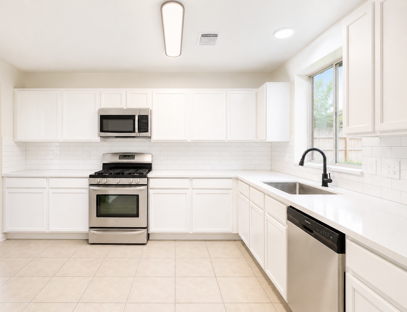 654 Cypresswood Trace Spring, TX 77373 - Photo 6 of 24