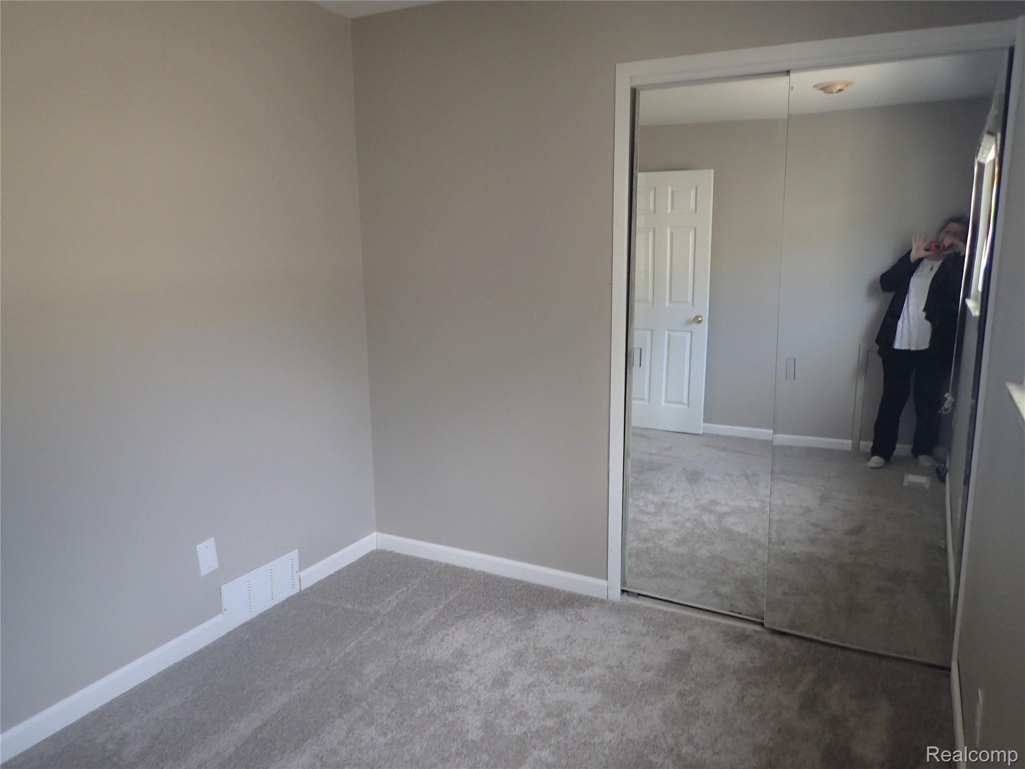 661 Hamlet Road Auburn Hills, MI 48326 - Photo 16 of 34 BEDROOM 2