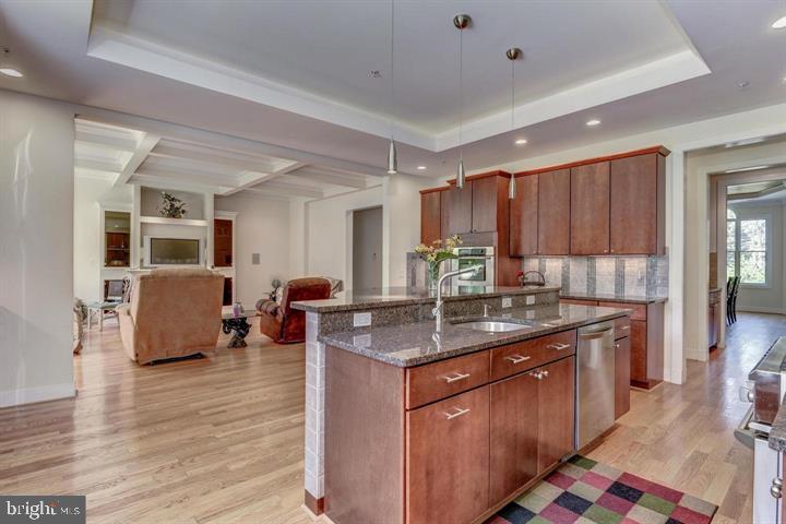 9830 River Road Potomac, MD 20854 - Photo 15 of 31 Kitchen