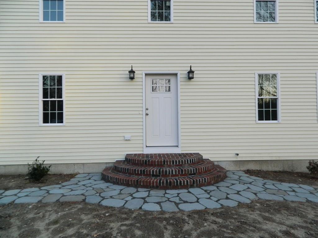 63 Manomet Point Road Plymouth, MA 02360 - Photo 4 of 4 Gallery Image 4