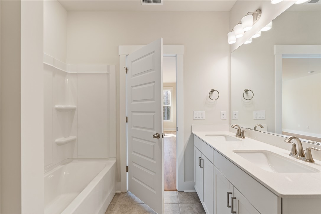 228 Jacqueline Road Piedmont, SC 29673 - Photo 33 of 41