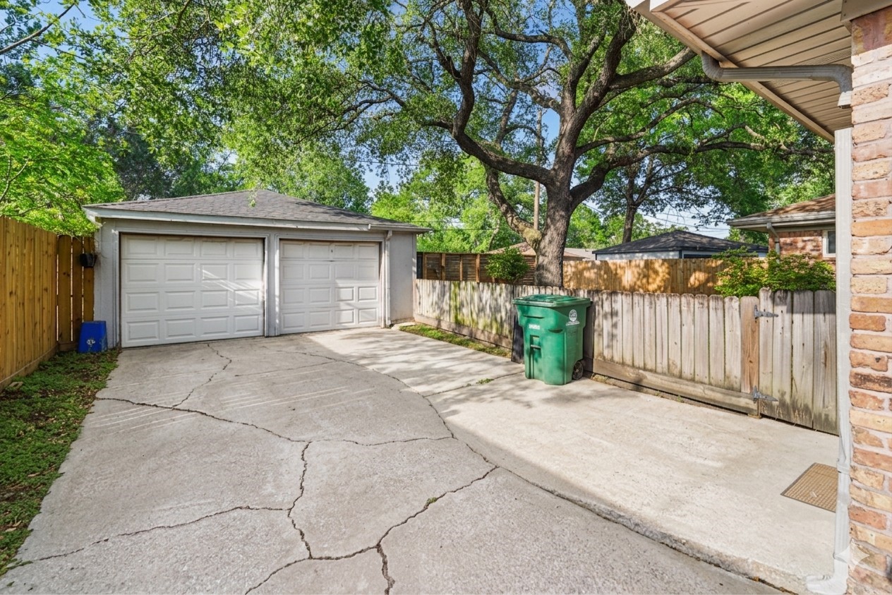6002 McKnight Street Houston, TX 77035 - Photo 26 of 28