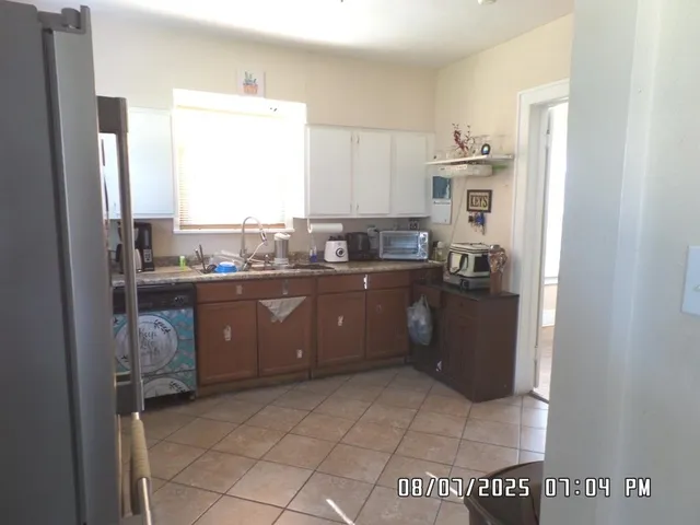 $165,000 | 421 West Garfield Avenue, Elkhart, IN 46516