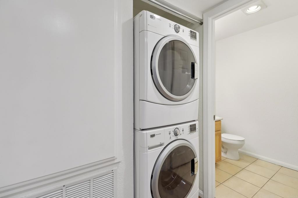 2140 Alpine Glen Place Alpine, CA 91901 - Photo 18 of 34 a view of a hallway with washer and dryer