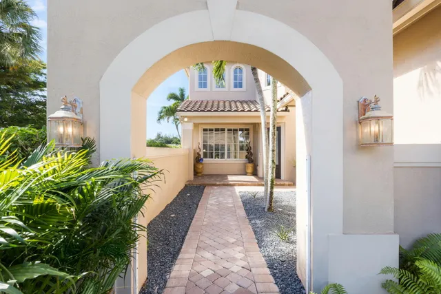 $8,500 | 11788 Knightsbridge Place, Wellington, FL 33449