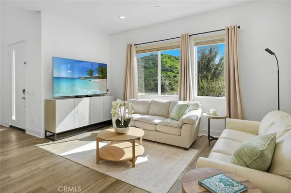 $1,148,000 | 26720 Afton Lane, Valencia, CA 91381