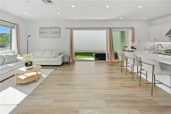 $1,148,000 | 26720 Afton Lane, Valencia, CA 91381