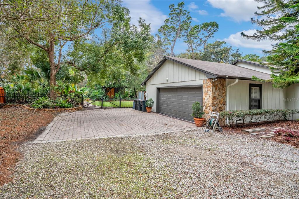 9488 Shortleaf Court Apopka, FL 32703 - Photo 7 of 60 a view of backyard of house