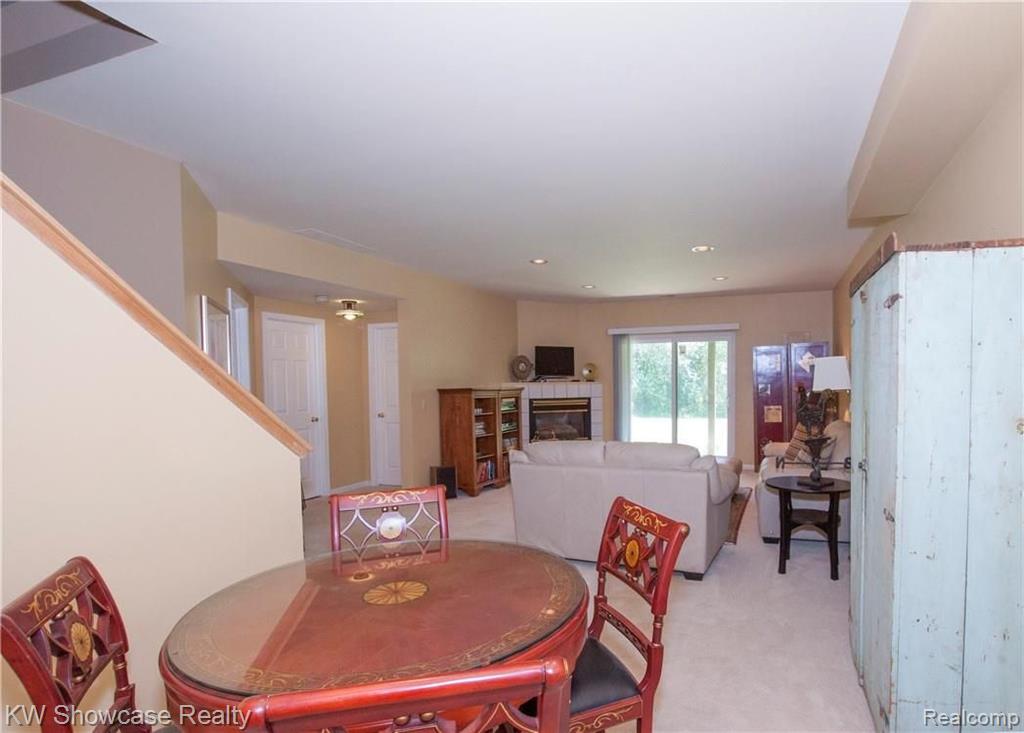 30113 Meadow Ridge South Farmington Hills, MI 48334 - Photo 11 of 12