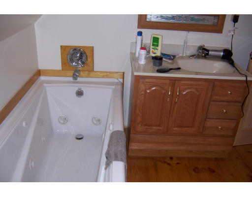 61 Eber Taft Road Uxbridge, MA 01569 - Photo 11 of 14 Gallery Image 11