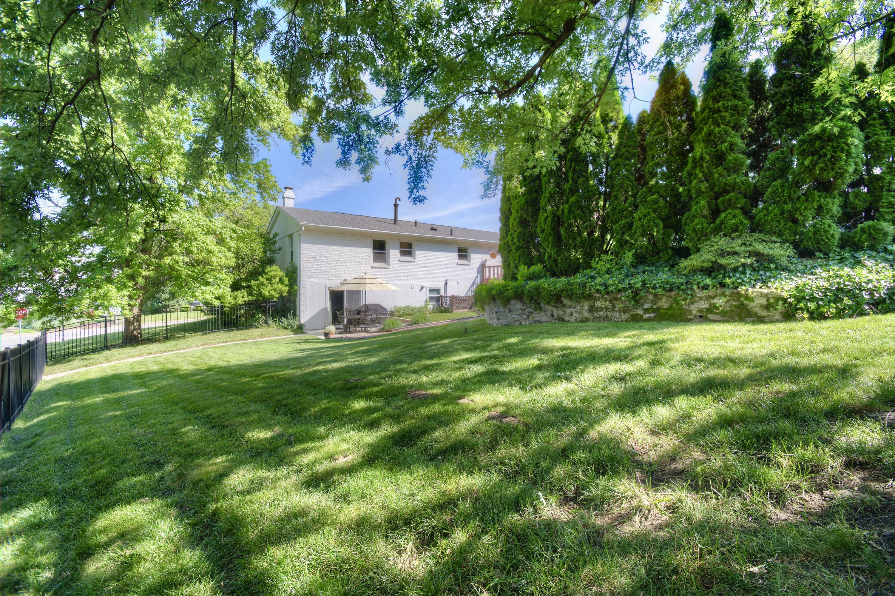 277 Beechwood Road Fort Mitchell, KY 41017 - Photo 12 of 38