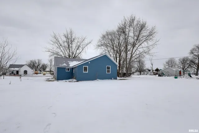 $150,000 | 212 Adams Street, Coatsburg, IL 62325