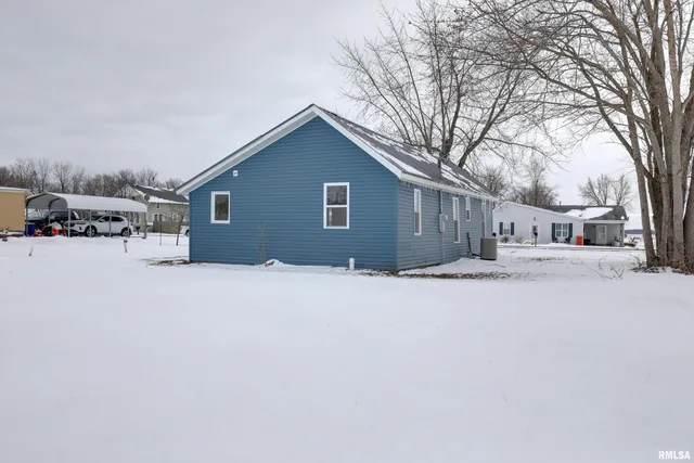 $150,000 | 212 Adams Street, Coatsburg, IL 62325