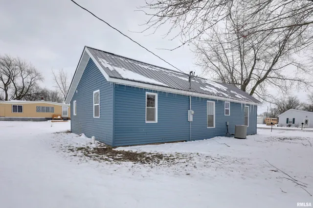 $150,000 | 212 Adams Street, Coatsburg, IL 62325