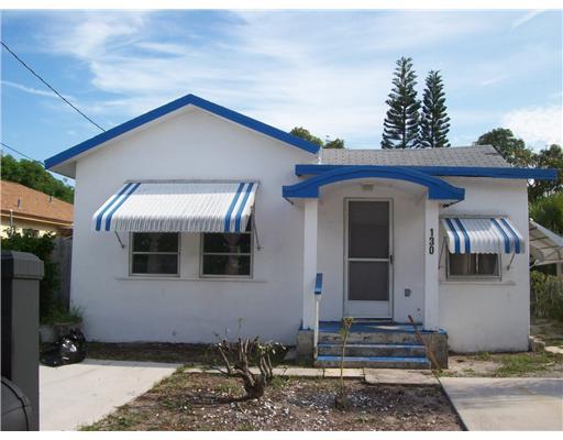 130 Northeast 15th Terrace Boca Raton, FL 33432 - Photo 1 of 7 Primary Photo