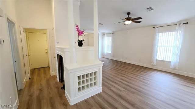 $1,950 | 9633 Boylagh Avenue, Las Vegas, NV 89129