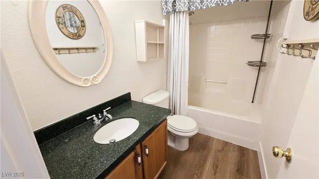 $1,950 | 9633 Boylagh Avenue, Las Vegas, NV 89129