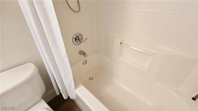 $1,950 | 9633 Boylagh Avenue, Las Vegas, NV 89129