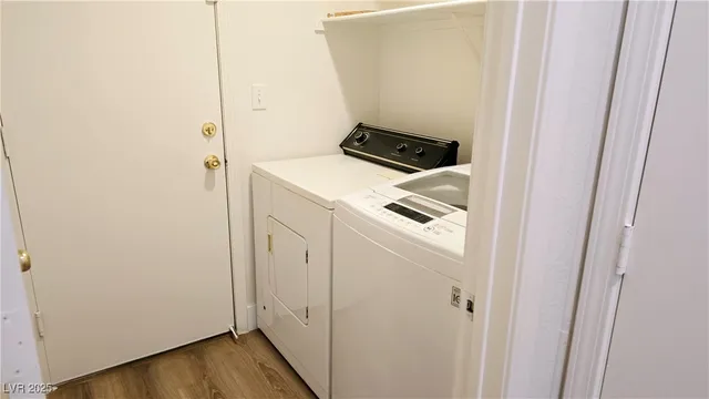 $1,950 | 9633 Boylagh Avenue, Las Vegas, NV 89129