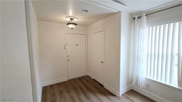 $1,950 | 9633 Boylagh Avenue, Las Vegas, NV 89129