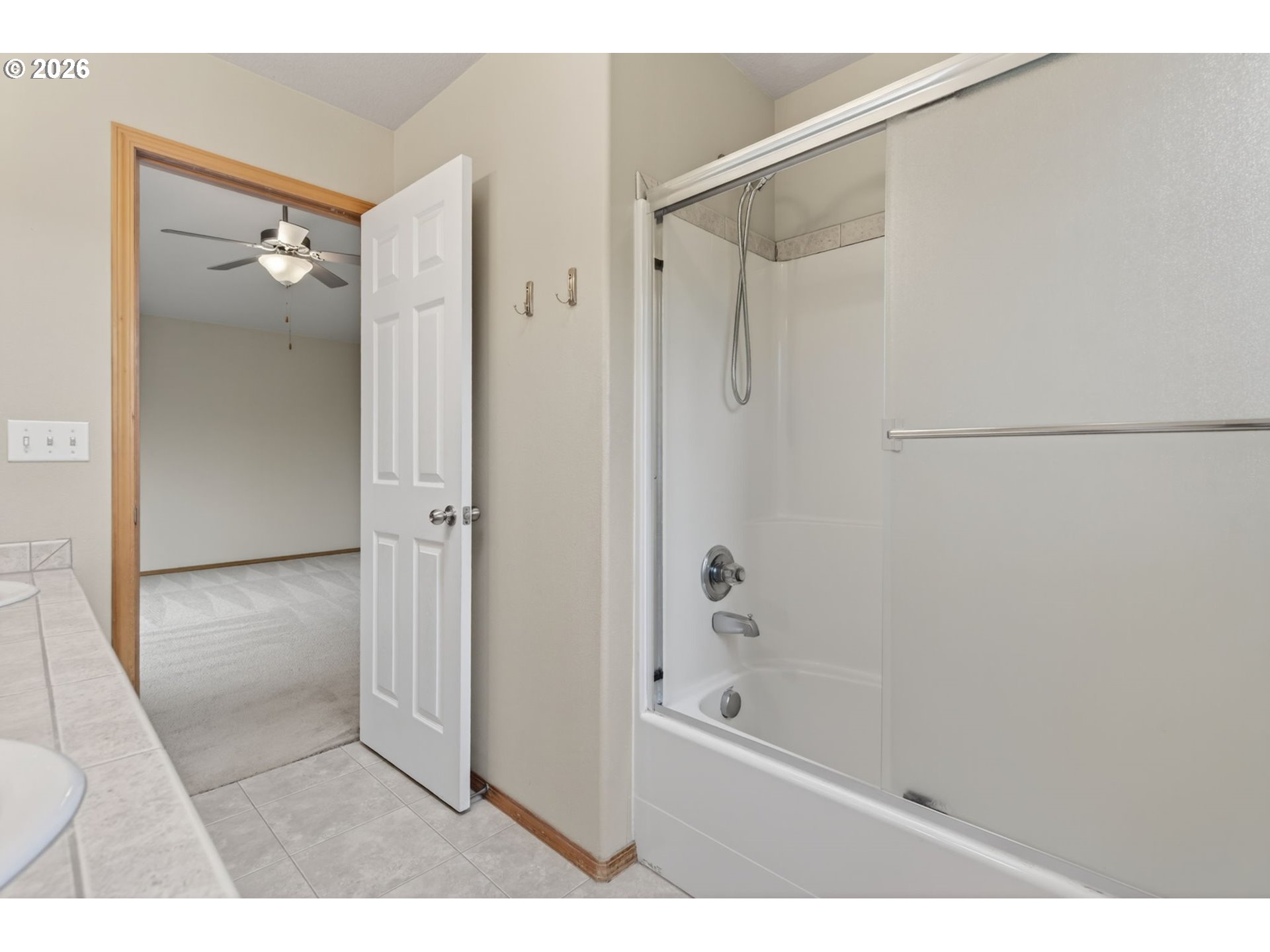 6628 Southeast Reedway Street Portland, OR 97206 - Photo 16 of 33