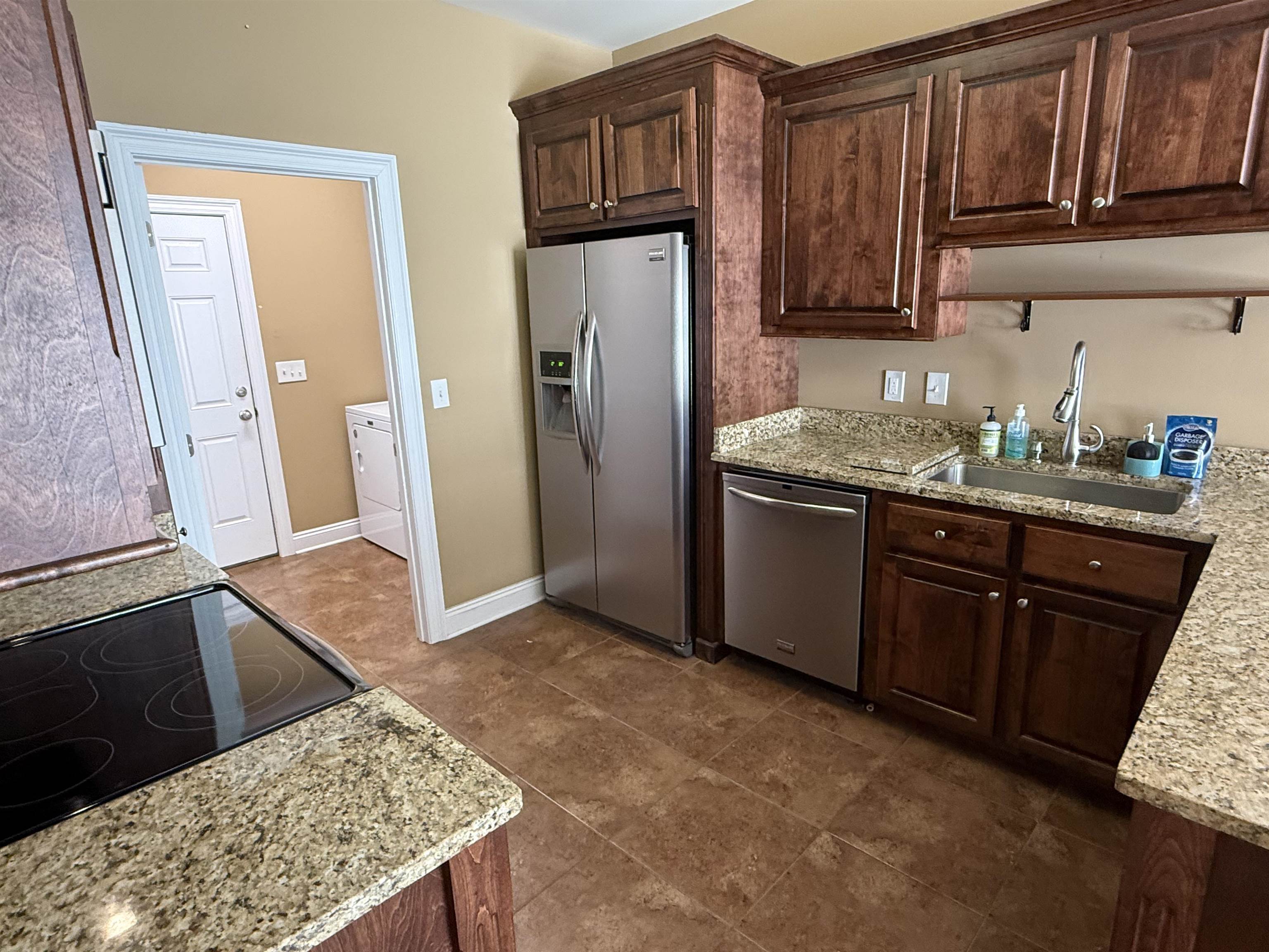 8615 Gale Rowe Lane Fairhope, AL 36532 - Photo 3 of 24 Kitchen