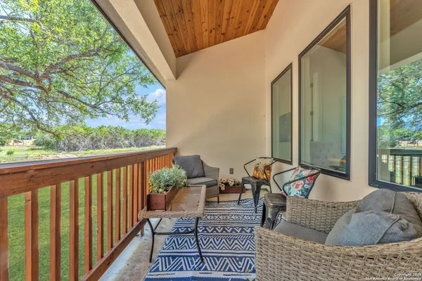 $799,990 | 740 Sharp Spgs Road, Bulverde, TX 78163